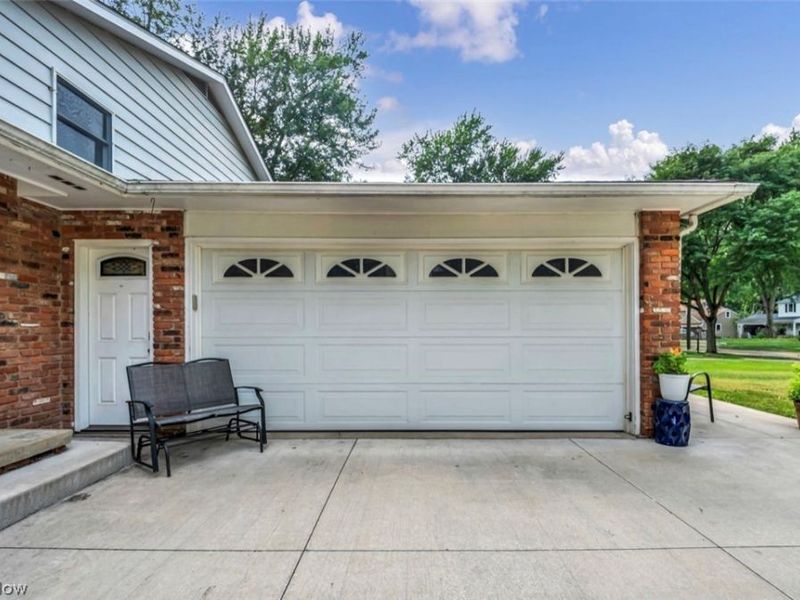 9128 Idlewood Drive, Mentor, OH 44060 Photo 4
