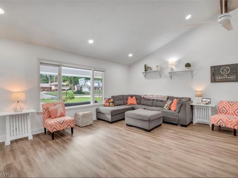 9128 Idlewood Drive, Mentor, OH 44060 Photo 6