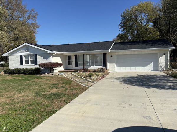 7261 S 250 E, Columbus, IN 47201