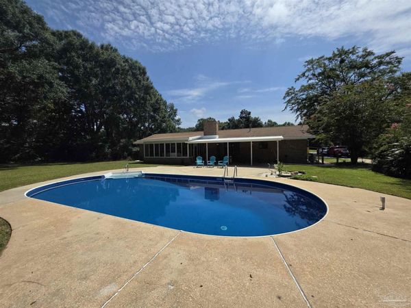 4301 Pace Ln, Milton, FL 32571