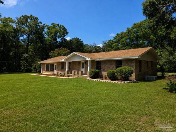 4301 Pace Ln, Milton, FL 32571
