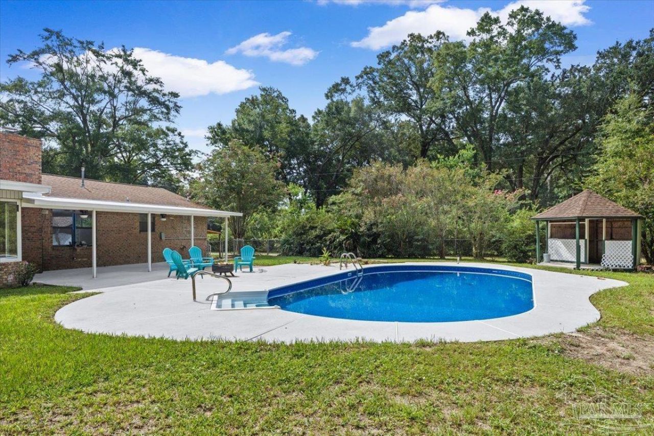 4301 Pace Ln, Milton, FL 32571 Main Photo