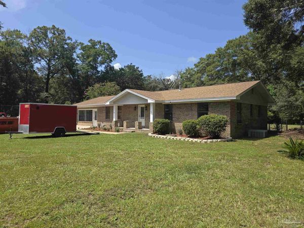 4301 Pace Ln, Milton, FL 32571