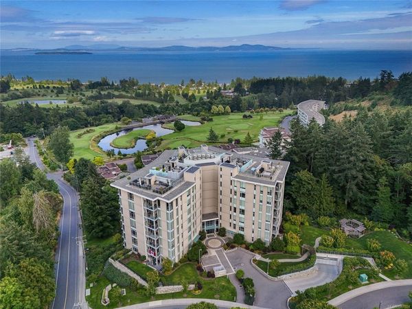 5388 Hill Rise Terr, Unit #506, Saanich, BC V8Y 3K3