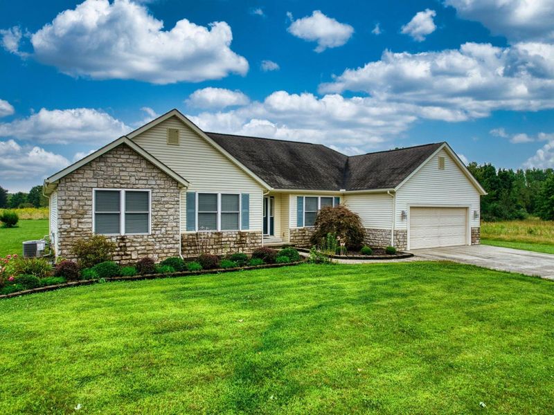 71 Bluegrass Drive , Pataskala, OH 43062 Photo 1