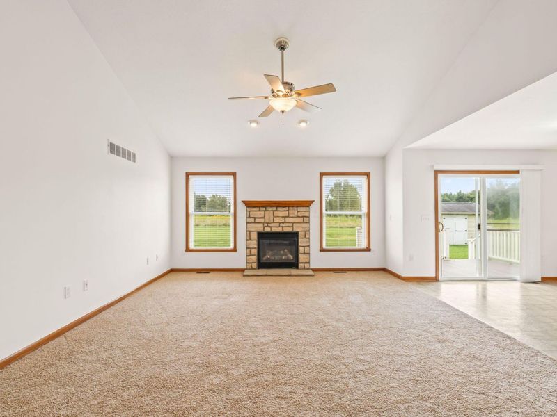 71 Bluegrass Drive , Pataskala, OH 43062 Photo 10