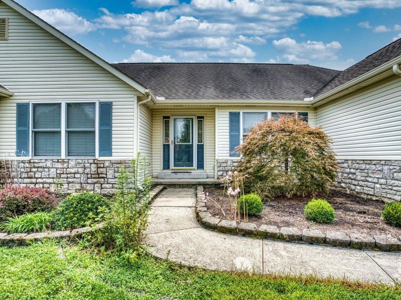 71 Bluegrass Drive , Pataskala, OH 43062 Photo 3