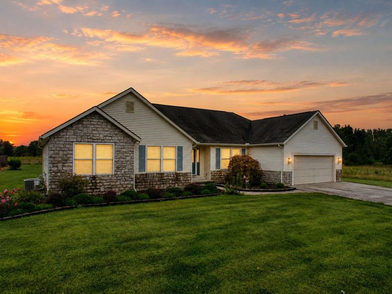 71 Bluegrass Drive , Pataskala, OH 43062 Photo 4