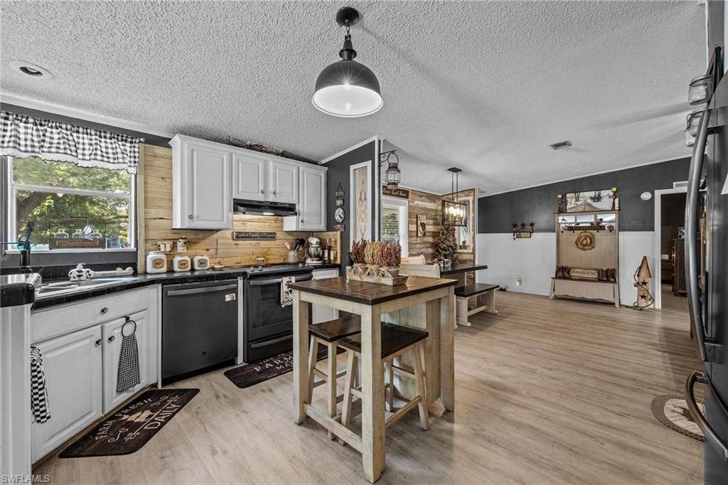 18690 Matt Rd , North Fort Myers, FL 33917 Photo