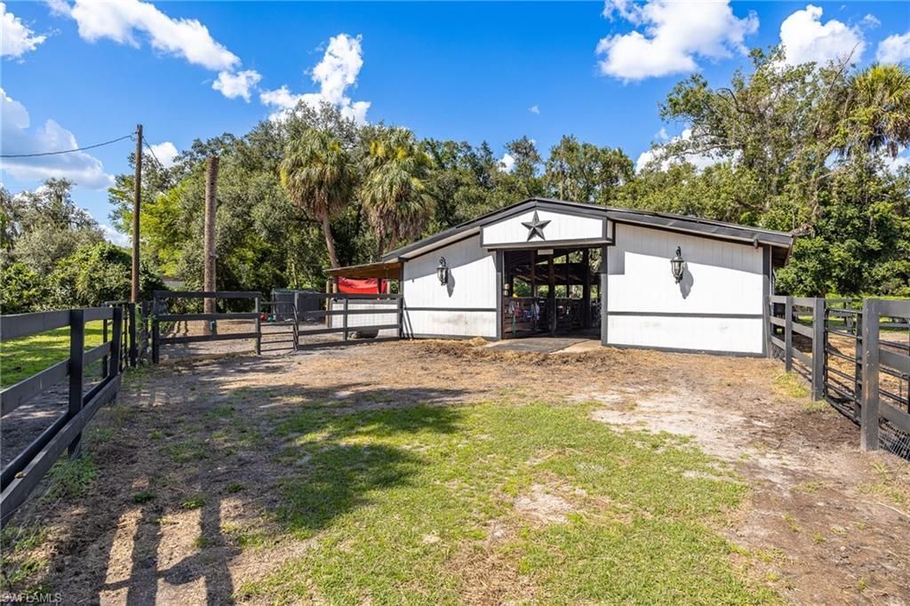 18690 Matt Rd , North Fort Myers, FL 33917 Photo