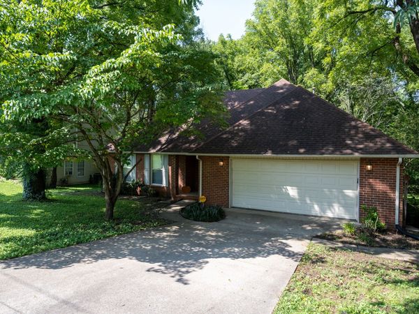 1324 Marymont Drive , Murfreesboro, TN 37129