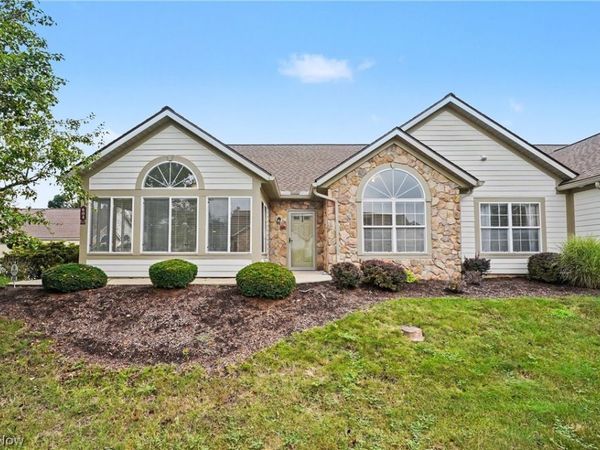604 Crossings Circle, Tallmadge, OH 44278