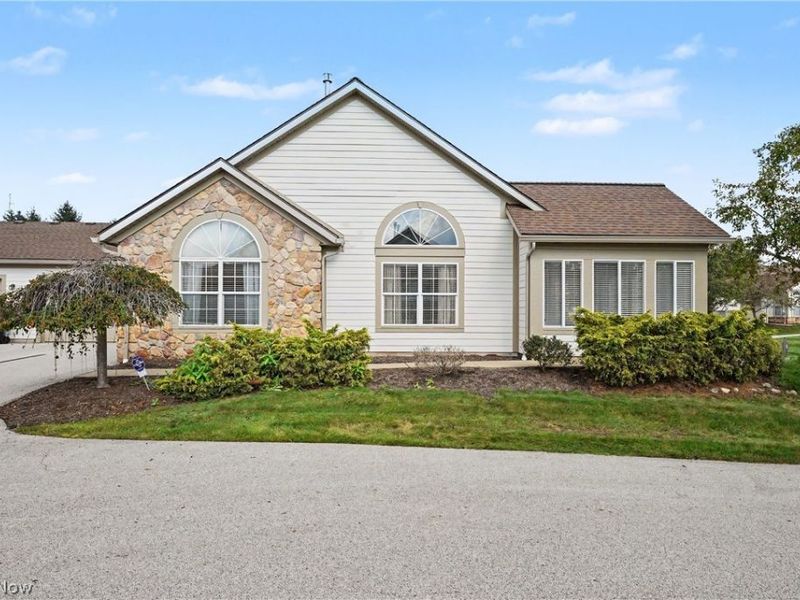 604 Crossings Circle, Tallmadge, OH 44278 Photo 5