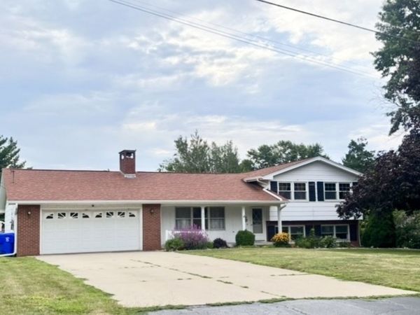 322 Hillside Drive , Kewanee, IL 61443