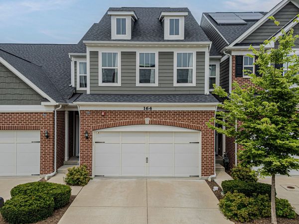 164 Roslyn Place , Bloomingdale, IL 60108