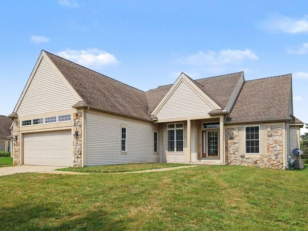 24 Dickens Street, Spring Arbor, MI 49283