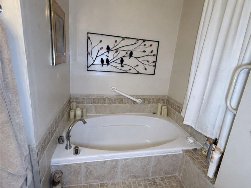 514 E 118th Street, Cleveland, OH 44108 Photo 16