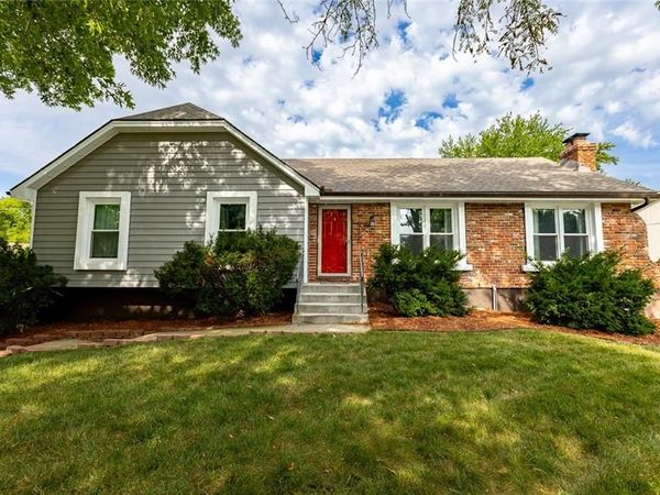 7914 N Garfield Avenue, Kansas City, MO 64118