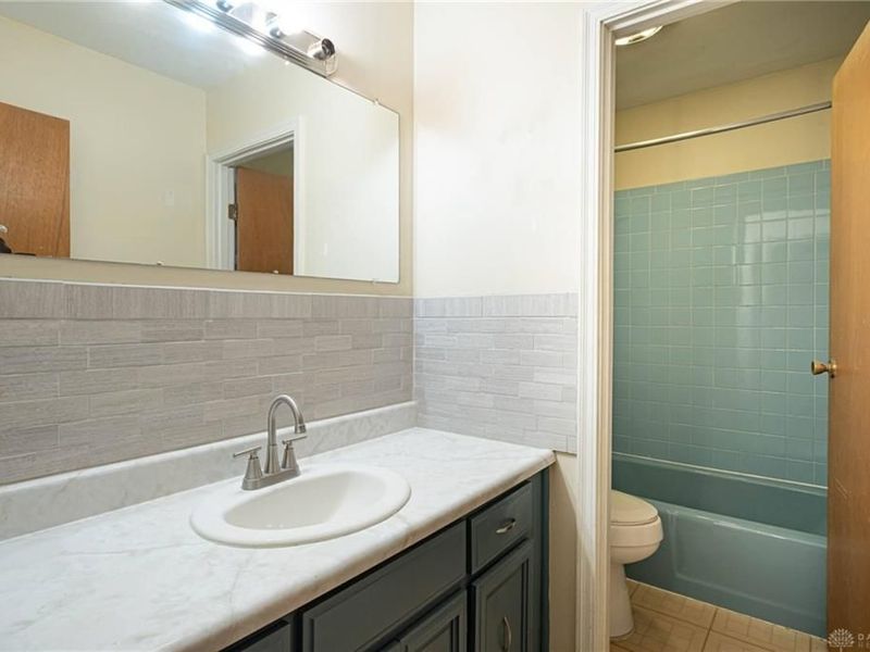 5404 Quisenberry Drive, Fairborn, OH 45424 Photo 8