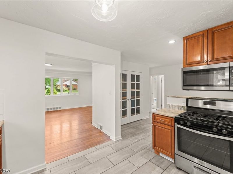 24479 Gessner Road, North Olmsted, OH 44070 Photo 14