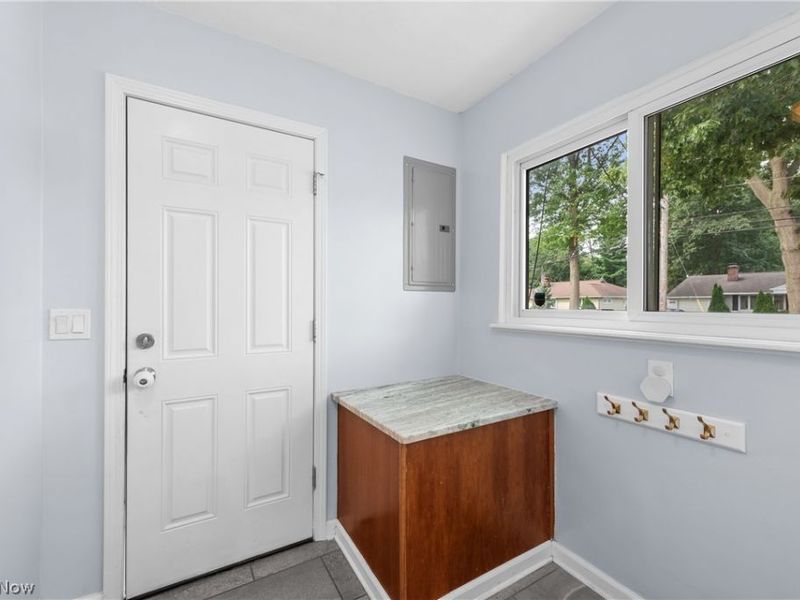 24479 Gessner Road, North Olmsted, OH 44070 Photo 8