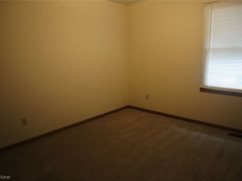 288 E Cassell Avenue, Barberton, OH 44203 Photo 11