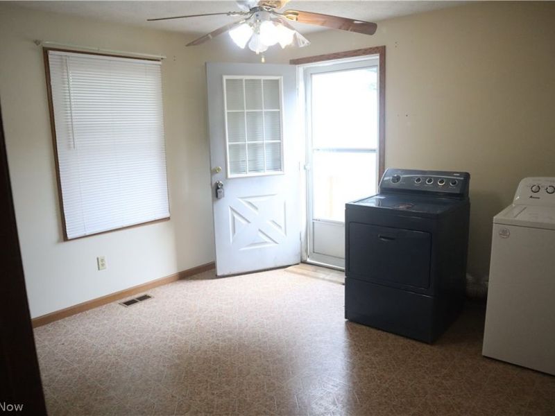 288 E Cassell Avenue, Barberton, OH 44203 Photo 12