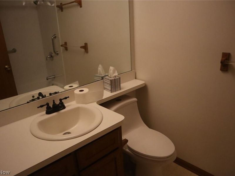 288 E Cassell Avenue, Barberton, OH 44203 Photo 14