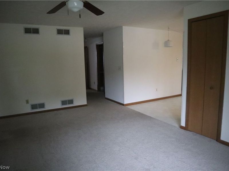 288 E Cassell Avenue, Barberton, OH 44203 Photo 6