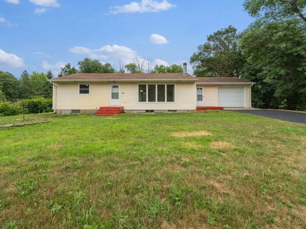 1207 N Mckay Avenue NE, Alexandria, MN 56308