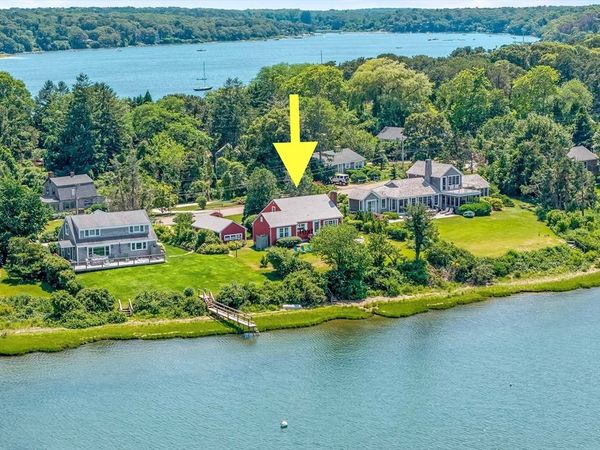 36 Hines Point Rd, Tisbury, MA 02568