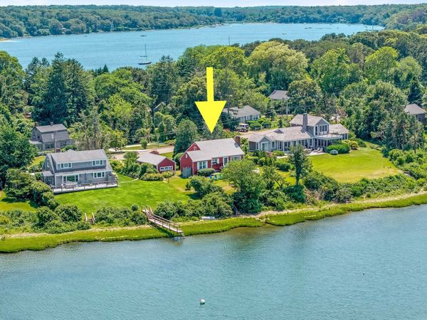 36 Hines Point Rd, Tisbury, MA 02568