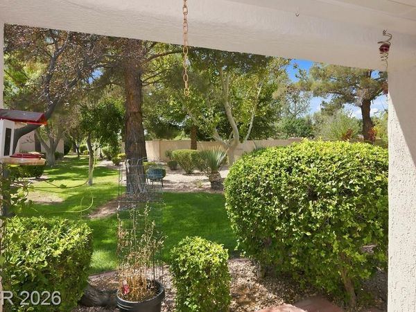 10225 Button Willow Drive, Las Vegas, NV 89134