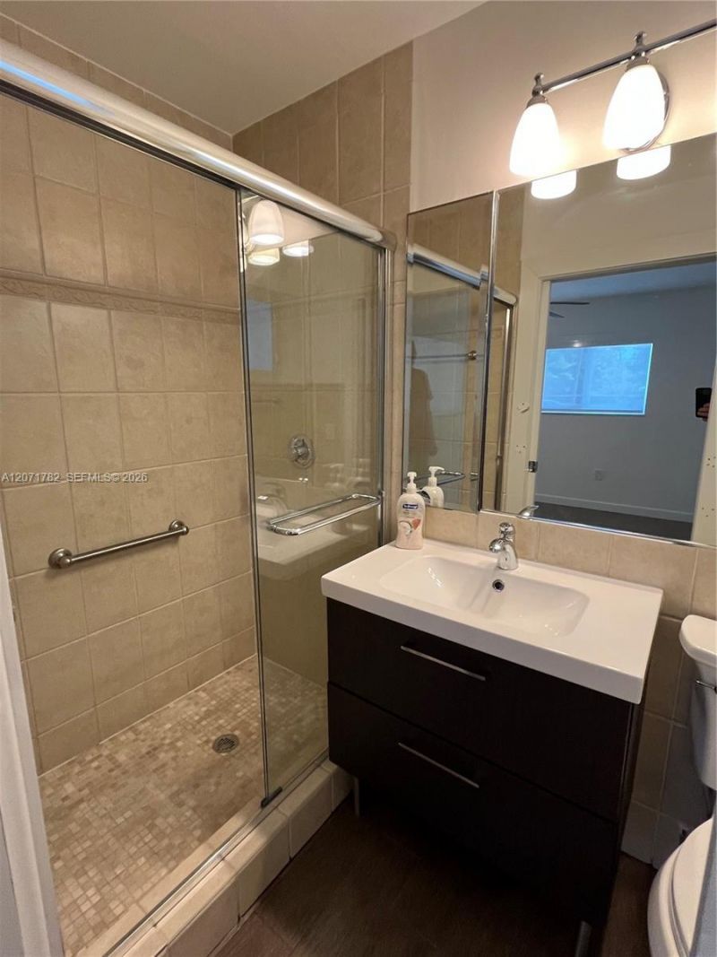 2353 SW 4th St, Miami, FL 33135 Photo