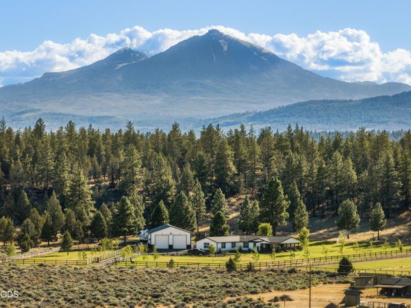 69435 Hinkle Butte Drive, Sisters, OR 97759
