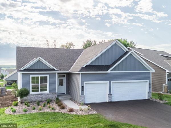 9152 62nd Street S, Cottage Grove, MN 55016