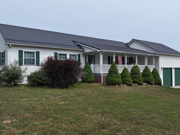 1190 Arthur, Remus, MI 49340