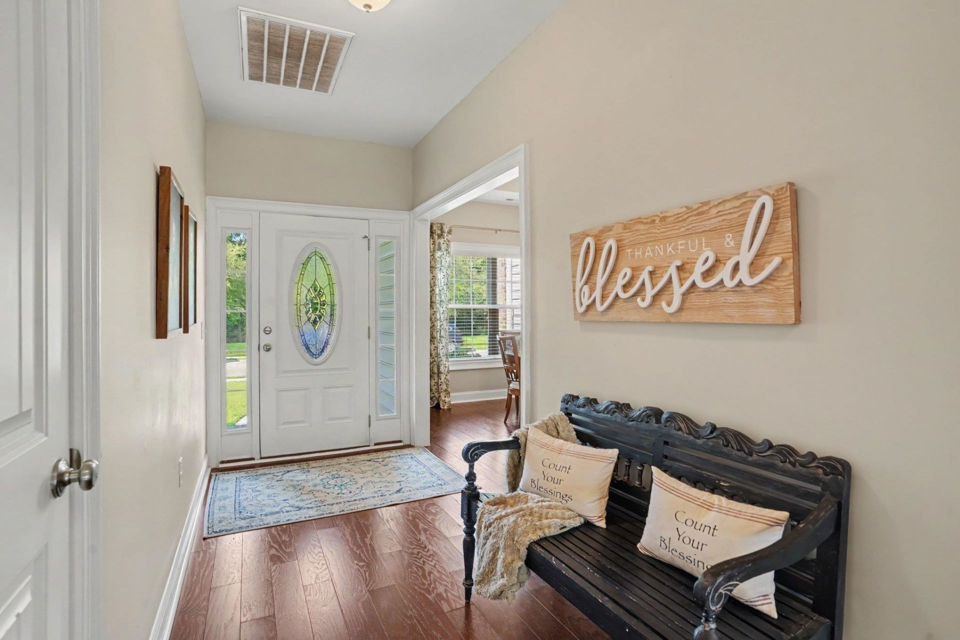 4025 Ridgewood Dr. Photo 5