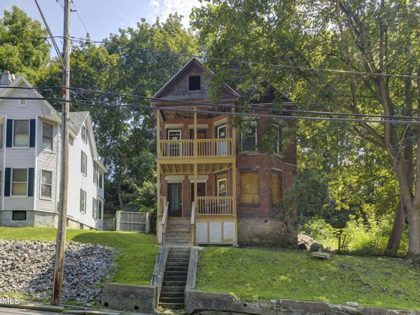 223-225 Vrooman Avenue, Amsterdam, NY 12010