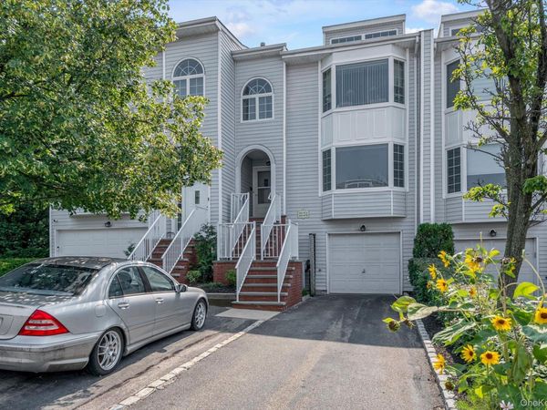 242-07A Oak Park Drive , Douglaston, NY 11362