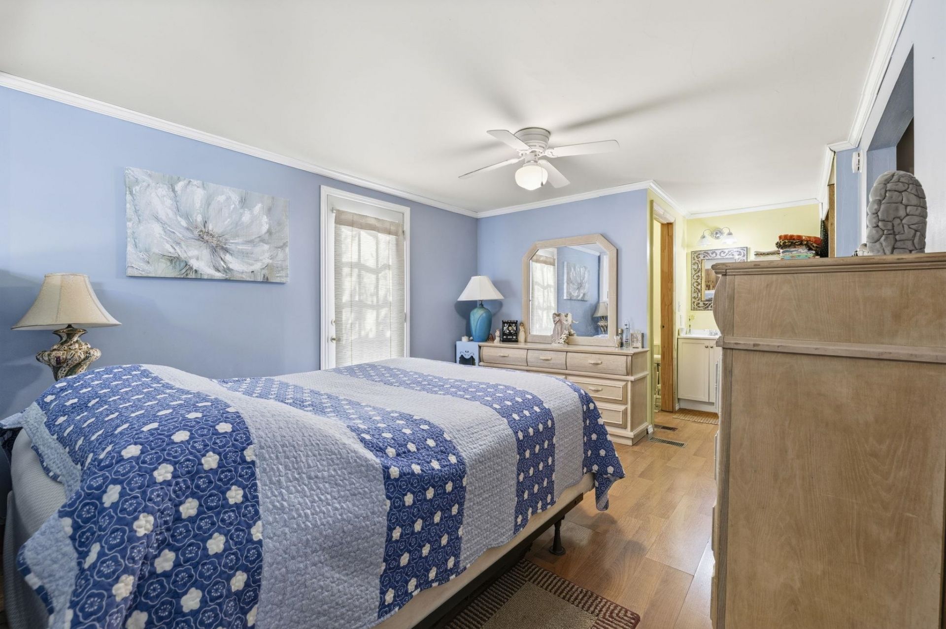155 Ridgeway Loop Photo 12