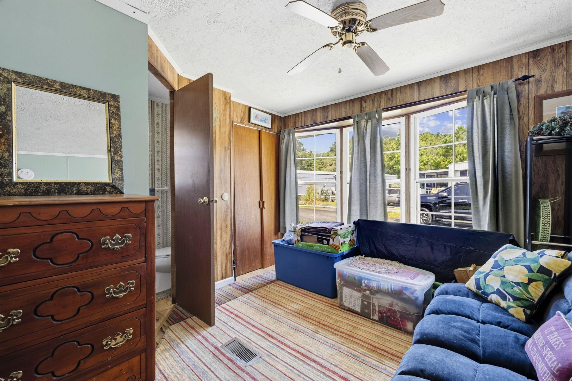 155 Ridgeway Loop Photo 19