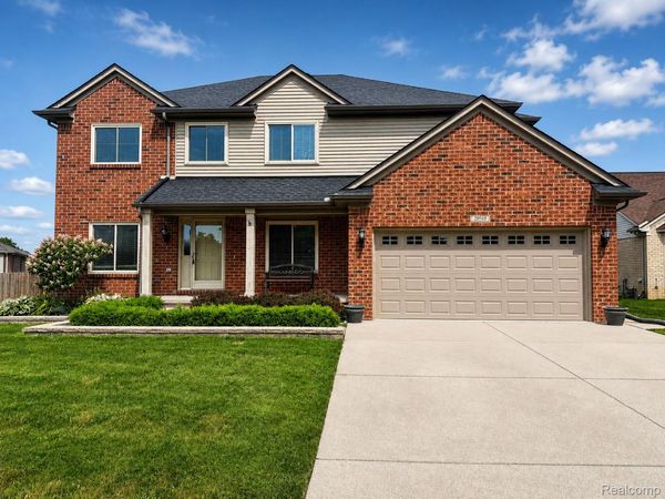 28948 Pinehurst Drive, Chesterfield Township, Mi 48051