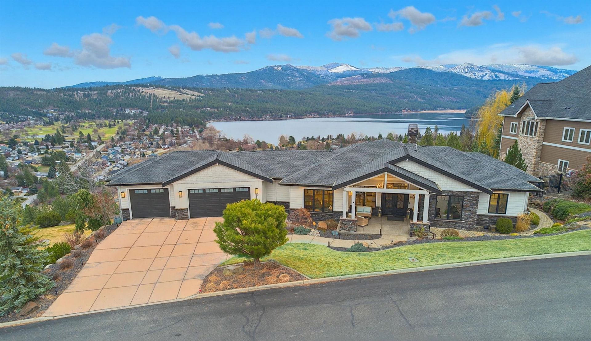 371 S Legend Tree Dr Dr, Liberty Lake, WA 99019 Main Photo