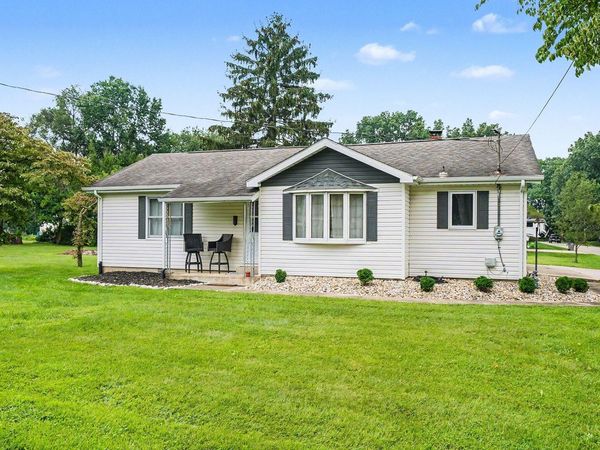 24350 Oak Street, Edwardsburg, MI 49112