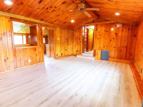 86 Carpenter Road, New Hampton, NY 10958