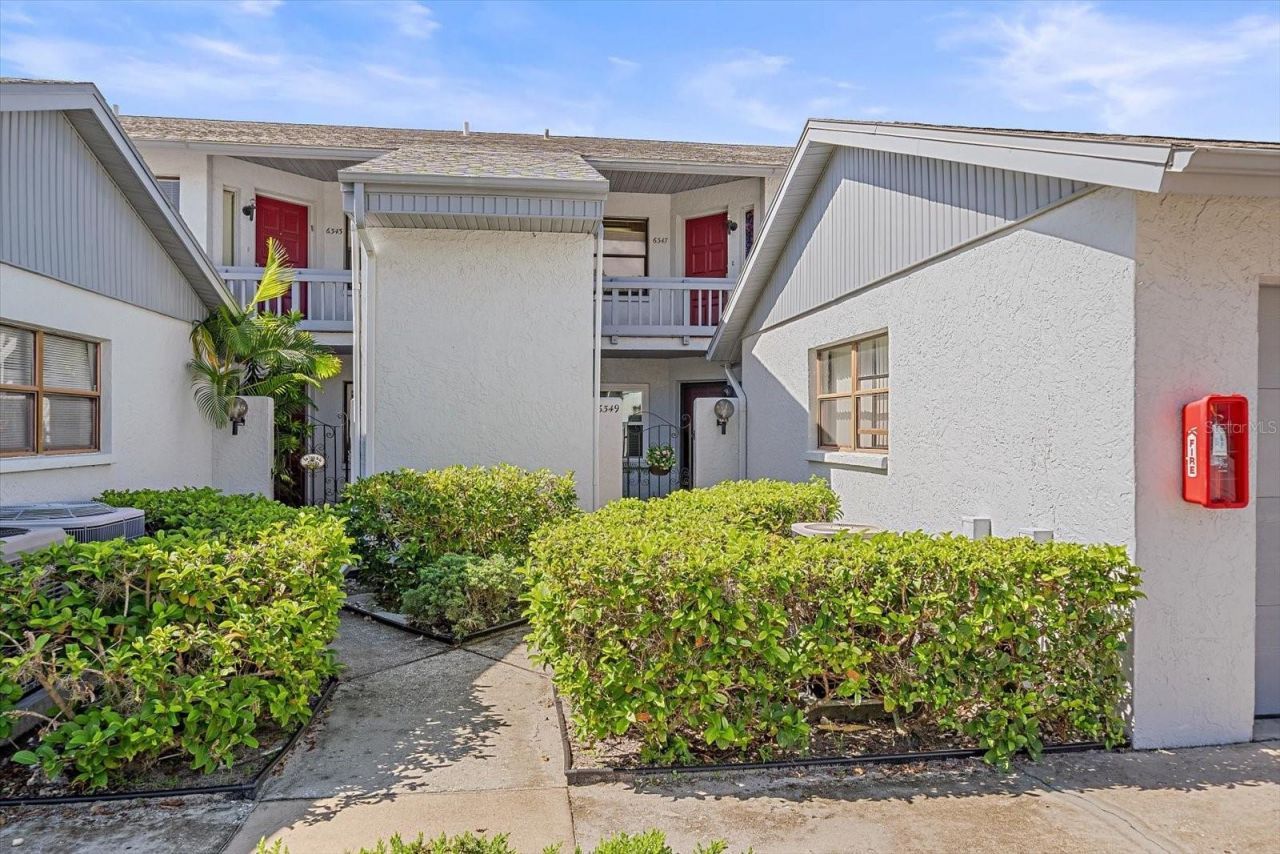 6347 Approach Road, Unit 2F, Sarasota, FL 34238 Photo
