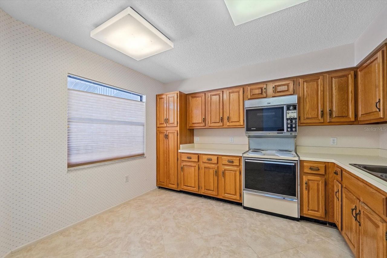 6347 Approach Road, Unit 2F, Sarasota, FL 34238 Photo