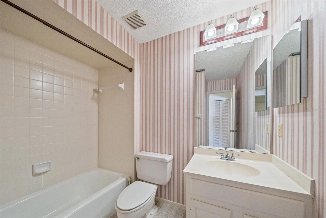 6347 Approach Road, Unit 2F, Sarasota, FL 34238 Photo