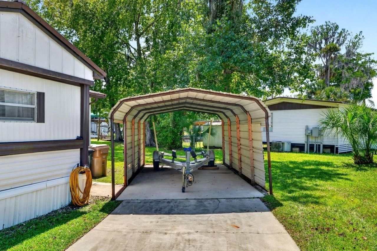 55707 Jamie Drive, Astor, FL 32102 Photo